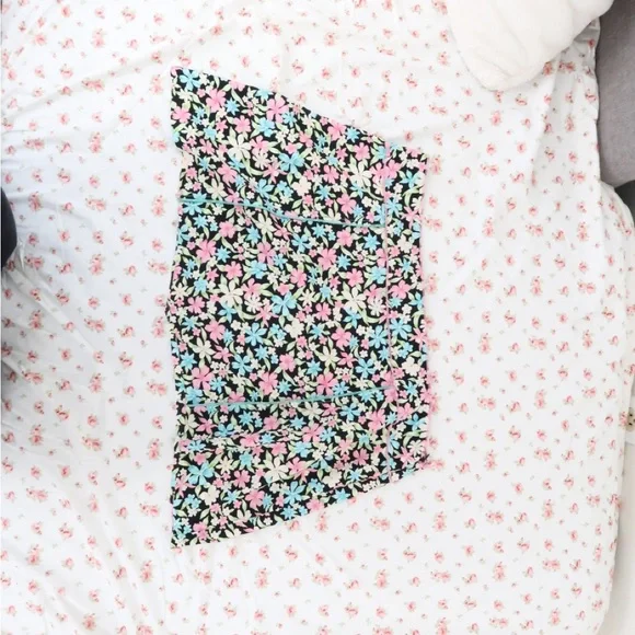 Sag Harbor Black Floral Mini Skirt - Picture 5 of 10